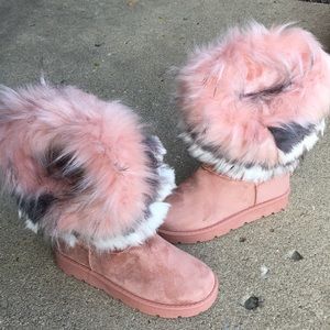 🌸🌺 Trendy boots💕